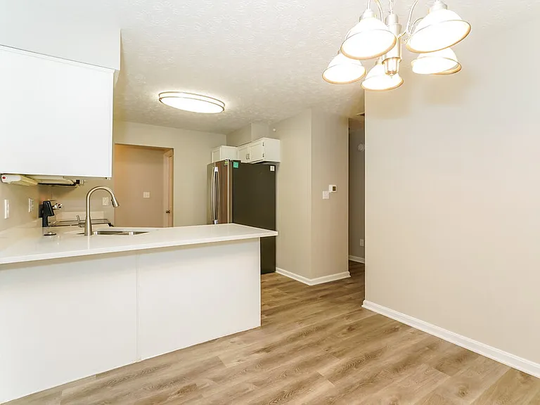 3124 Eastpointe Dr — Photo 5