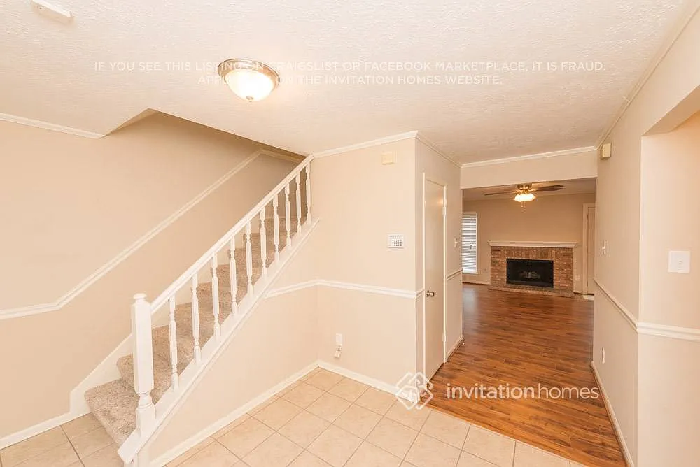 15119 Manorhill Dr Houston, TX 77062 — Photo 2