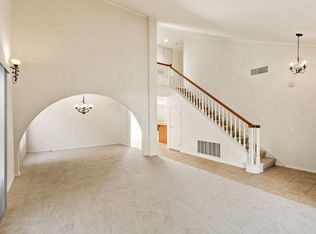 11518 Porter Valley Dr, Porter Ranch, CA 91326