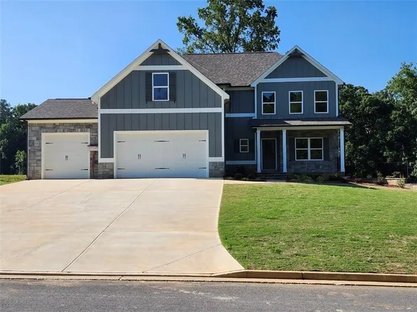 76 Randolph Farms Dr, Dallas, GA 30132