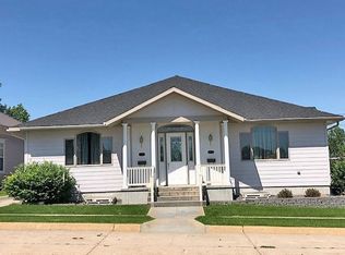 603 S 9th Ave, Broken Bow, NE 68822