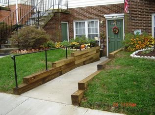 1713 E Bancroft Ln, Crofton, MD 21114