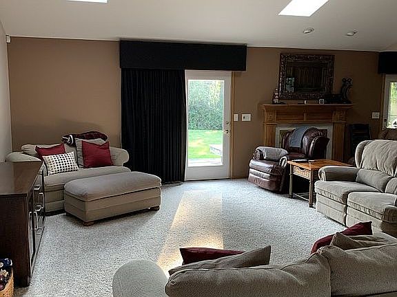 4th image of 1534 Riverview Dr