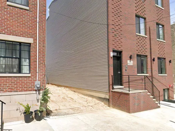2515 Manton St, Philadelphia, PA 19146