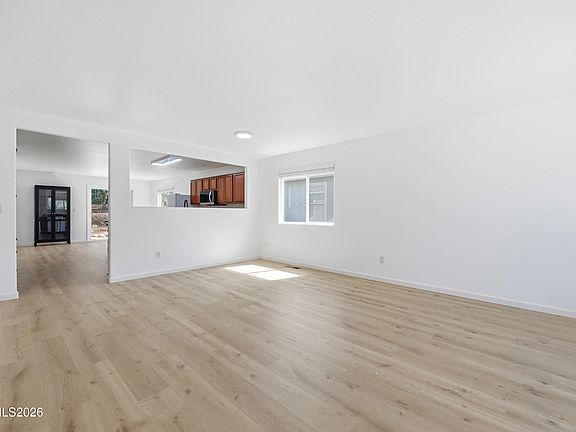 4th image of 7469 Tallgrass Dr