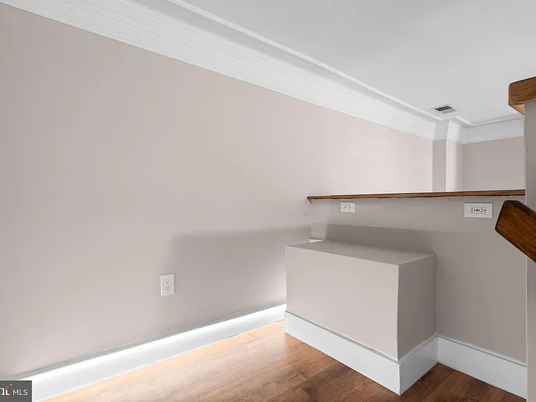 1326 Vermont Ave NW #4 — Photo 16