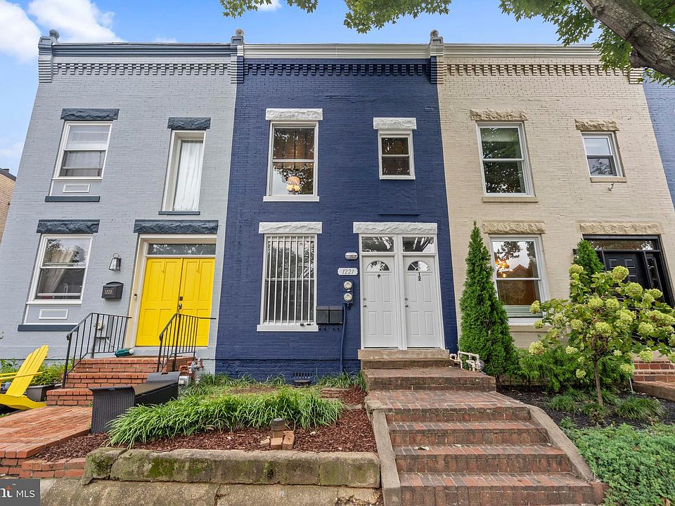 1st image of 1221 D St NE