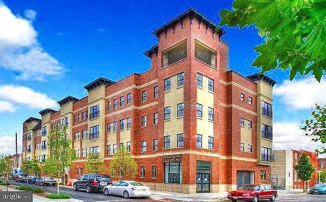 700 New St #102
