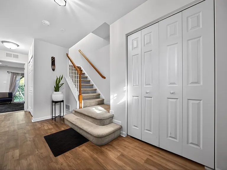 11 Faraday Ct — Photo 6