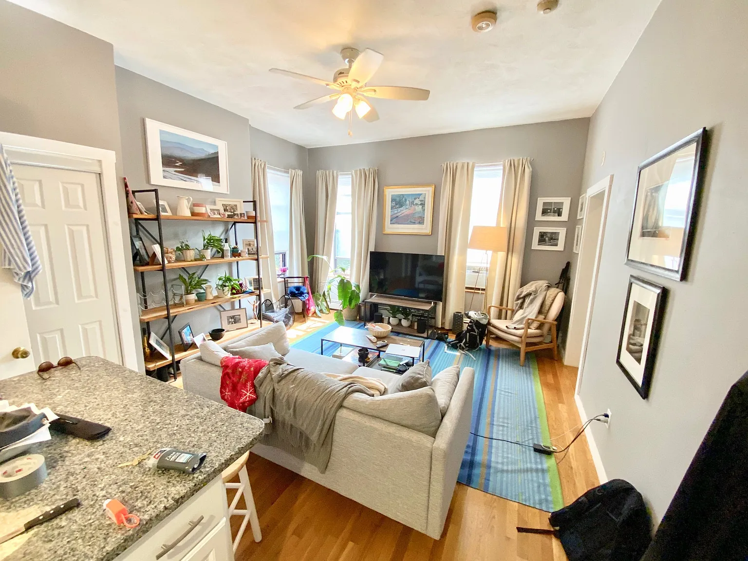 1 bed, 1.0 bath, $2,400 — Photo 1