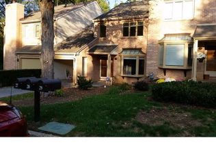 28 Treaty Dr, Chesterbrook, PA 19087