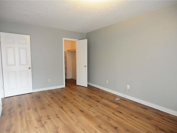2nd image of 1321 Southport Dr APT B