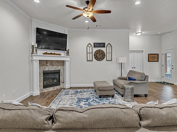 5th image of 4304 Silver Maple Way