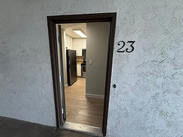 Mesa Palms Apartments — Photo 27