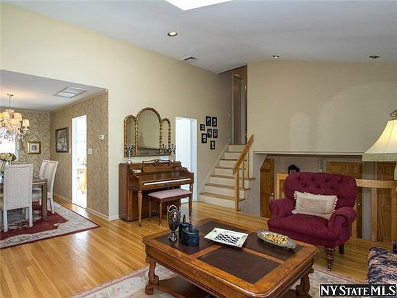 3rd image of 50 Fortune Ln