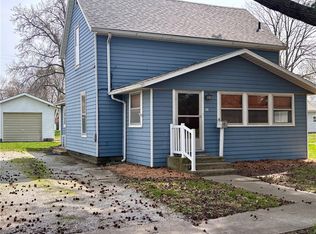 405 N Saint Clair St, Altamont, IL 62411