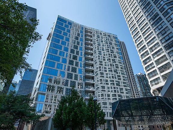 3rd image of 403 N Wabash Ave #10C