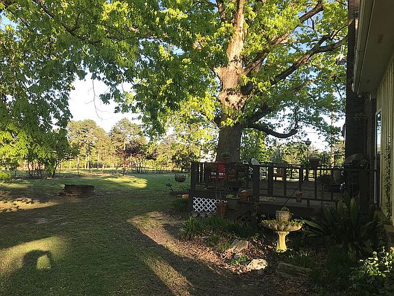 back yard w/deck