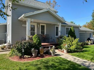 1675 Walker St, Ely, IA 52227