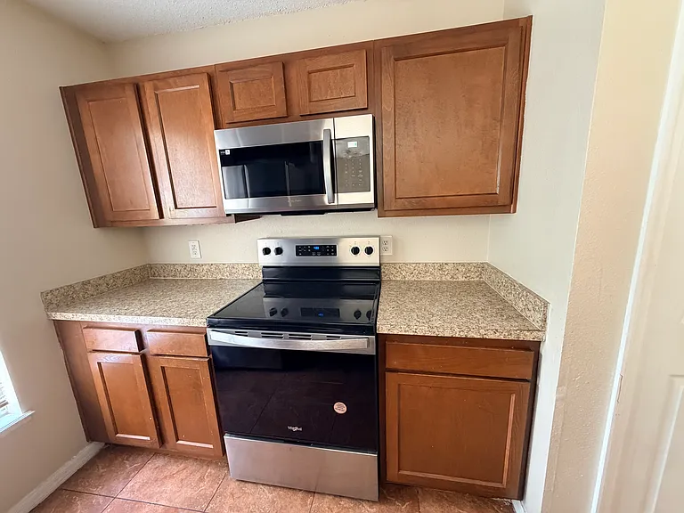 9963 Ashburn Lake Dr — Photo 15