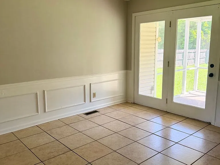 1068 Old Humboldt Rd — Photo 8