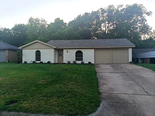 6904 Trimble Dr Photo 1