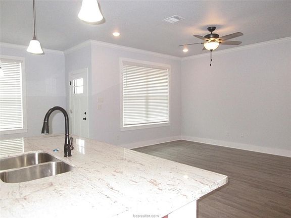 4th image of 2103 Jax Dr #2103