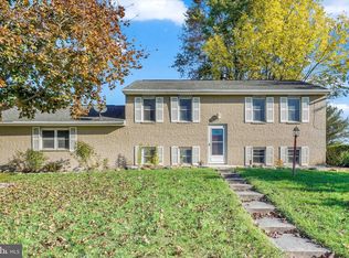 3061 Greenfield Dr, Dover, PA 17315