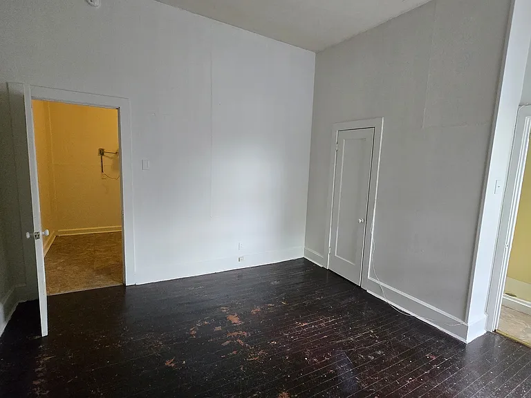 405 Trinity Pl #3B — Photo 5