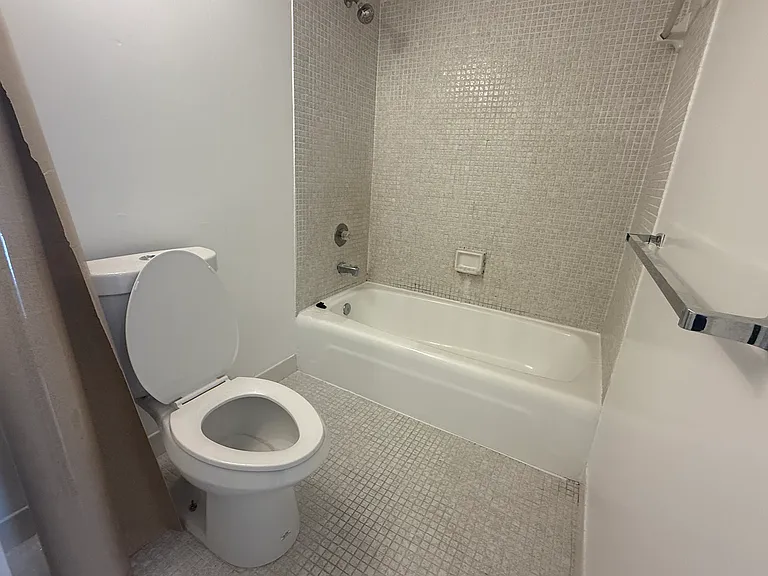 14211 N Kendall Dr #311 — Photo 7