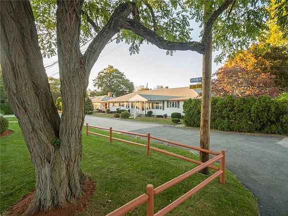 2nd image of 1 Villa Dr
