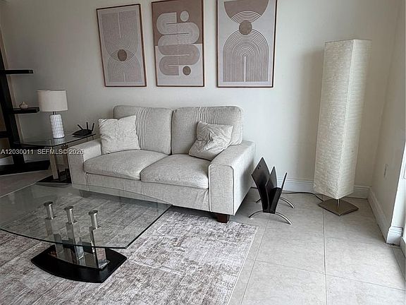 3rd image of 275 NE 18th St APT 1709