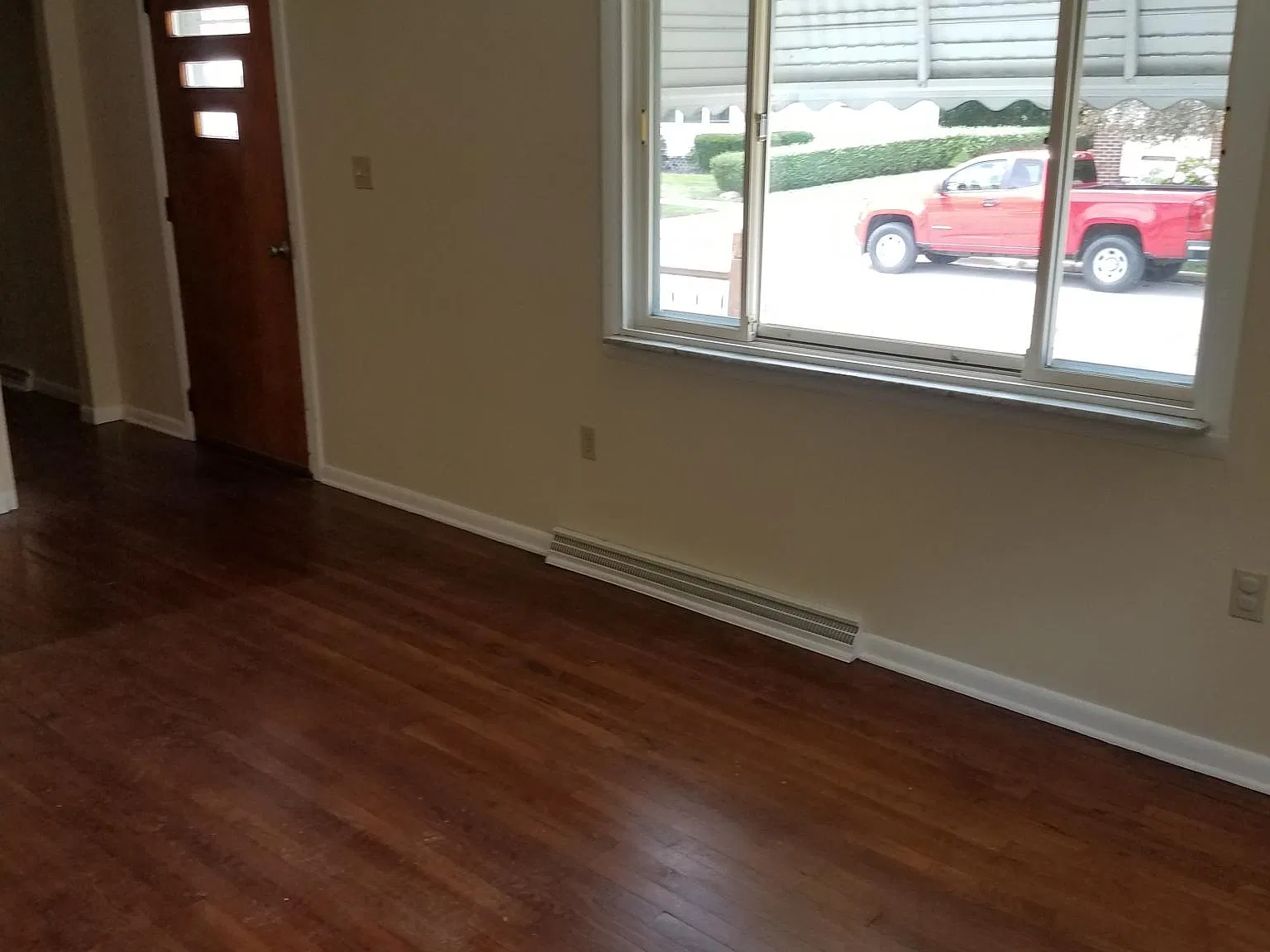 410 Plum St — Photo 4