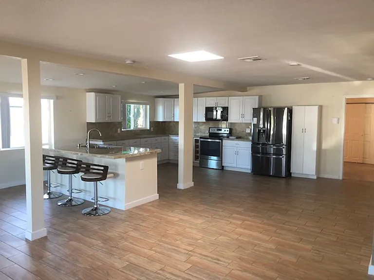 25424 S Wyoming Ave — Photo 3