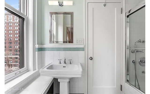 Sold by Douglas Elliman | media 26