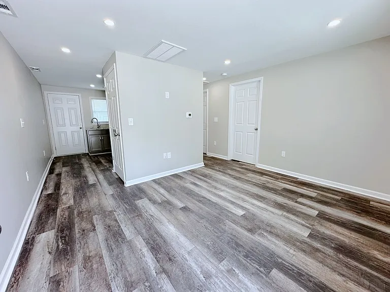409 Price Ave #A — Photo 5