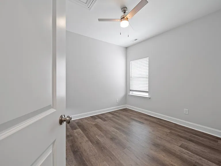 265 Mindees Ln — Photo 16