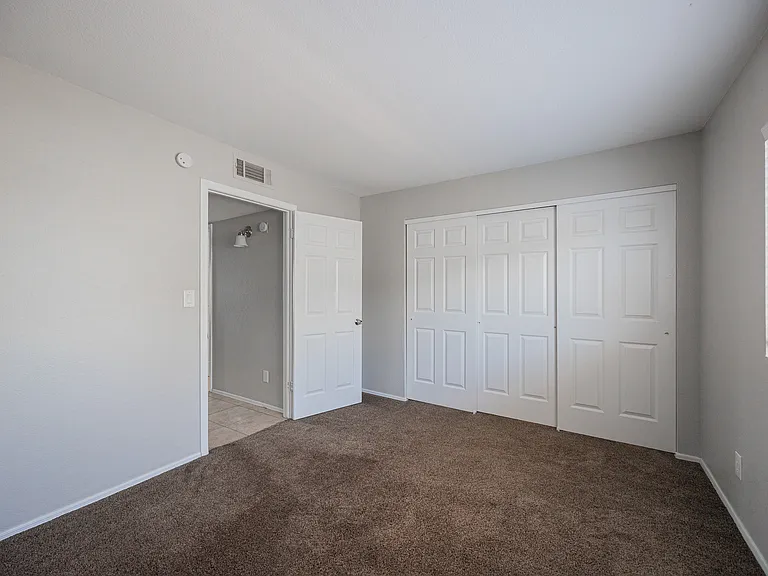 1055 W 5th St #18 — Photo 14