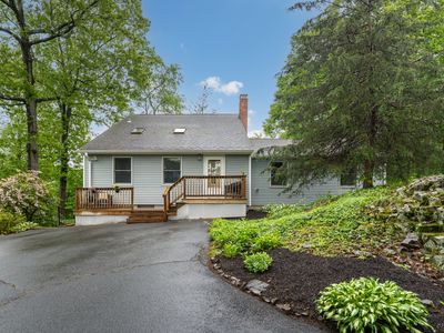 255 Back Lane, Newington, CT, 06111