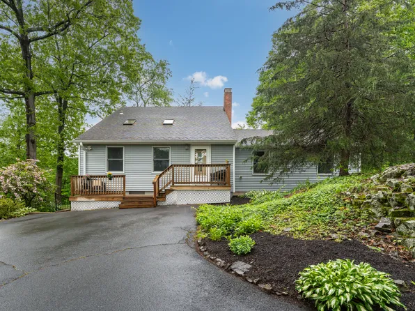 255 Back Lane, Newington, CT 06111