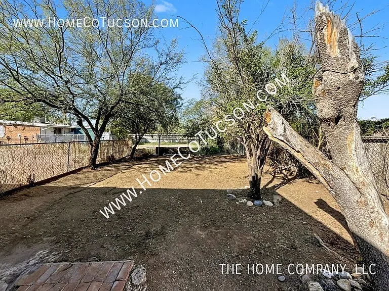 3435 E Elida St — Photo 26
