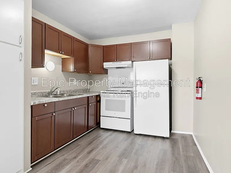 1746 Goddard Rd #2 — Photo 3