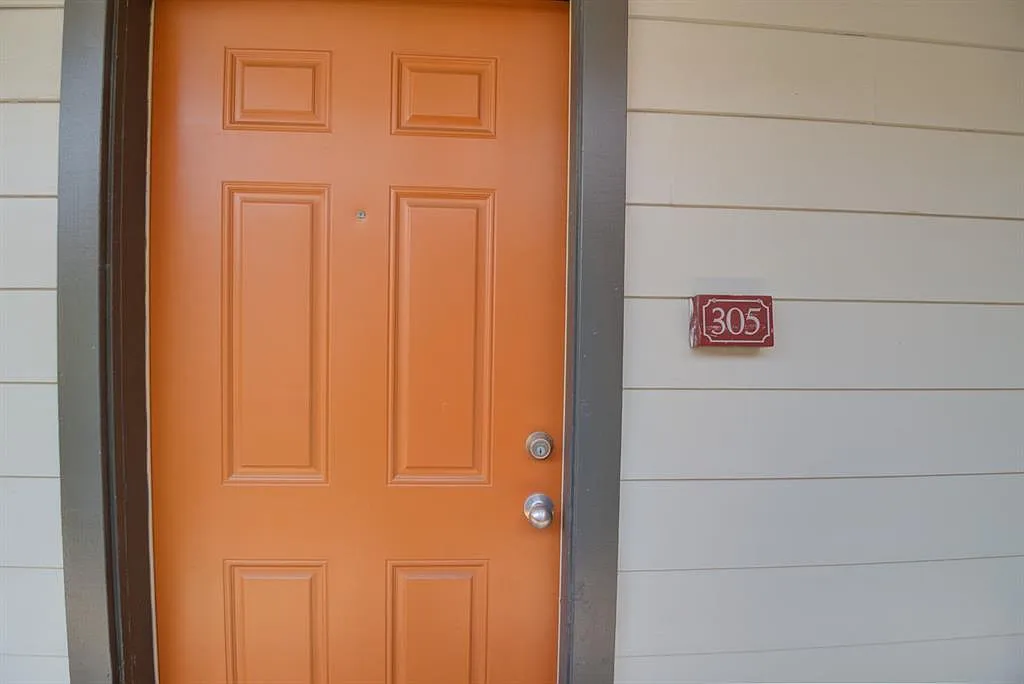 2 bed, 1.0 bath, 720 sqft, $1,655 — Photo 2