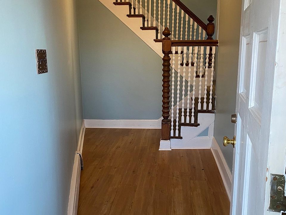 Warm & Inviting Private Entrance
