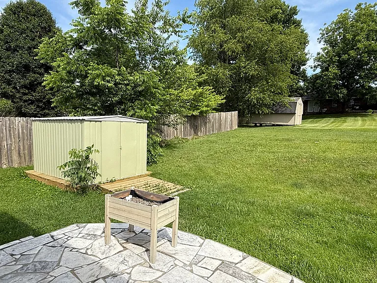 607 Ridgeview Dr — Photo 6