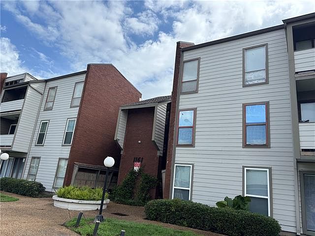 1st image of 1161 Lake Ave APT 120