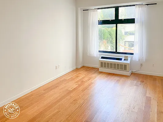 Rented by MySpaceNYC | media 40