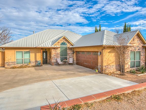 5th image of 1814 Cove Rd