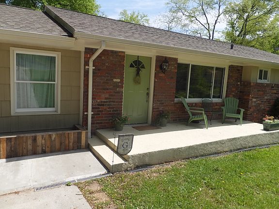 2nd image of 1330 Gatewood Ln