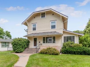 274 Highland Dr NW, Cedar Rapids, IA
